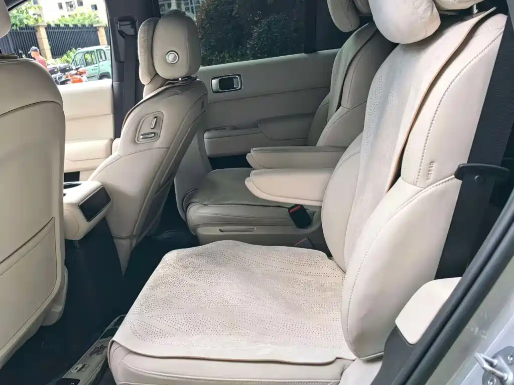 Li Auto Li L8 — миниатюра 9