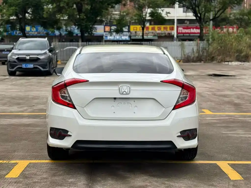 Honda Civic — миниатюра 8