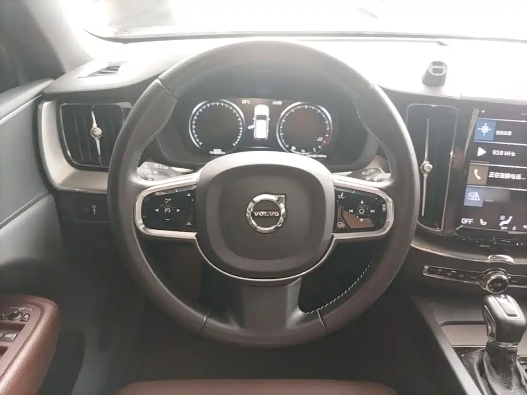 Volvo XC60 — миниатюра 11