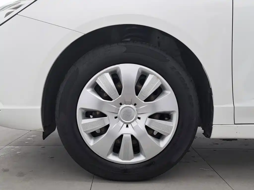 Roewe Ei5 — миниатюра 17