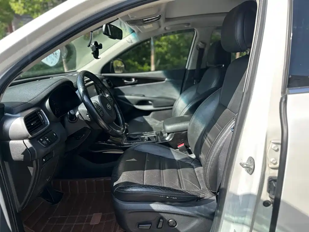 Kia Sorento — миниатюра 8