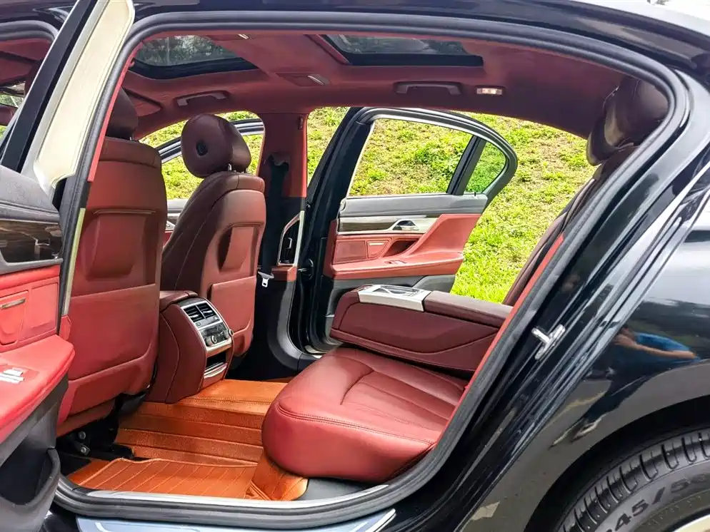 BMW 7 Series 7 2017 730Li Lead