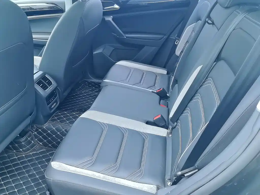 Volkswagen 探岳 GTE — миниатюра 17
