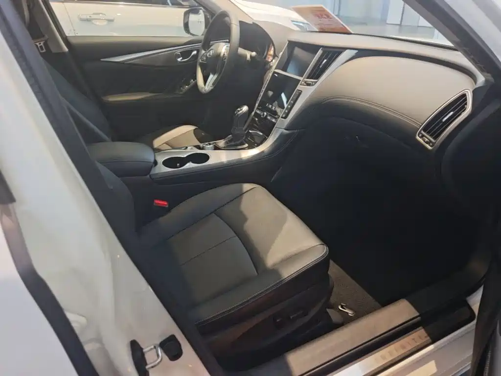 Infiniti Q50L — миниатюра 25