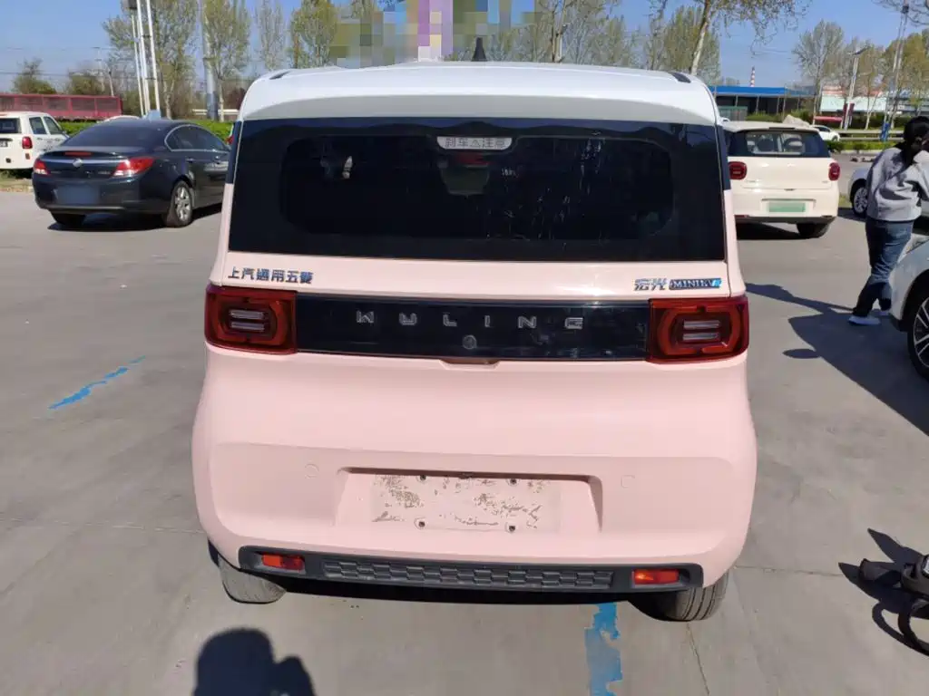 Wuling MINIEV — миниатюра 6