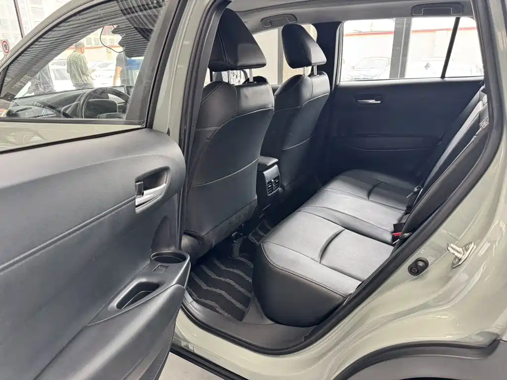 Toyota Corolla Cross — миниатюра 6