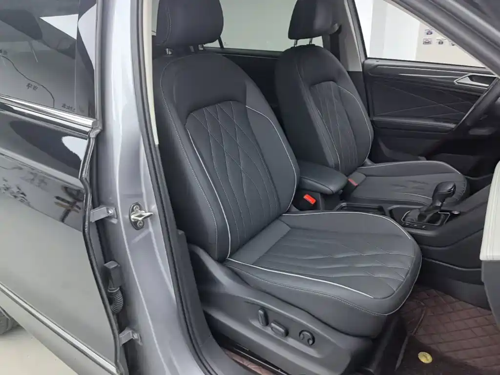 Volkswagen Tiguan L — миниатюра 25