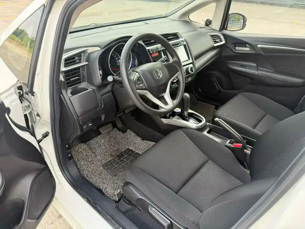Honda Fit — миниатюра 4