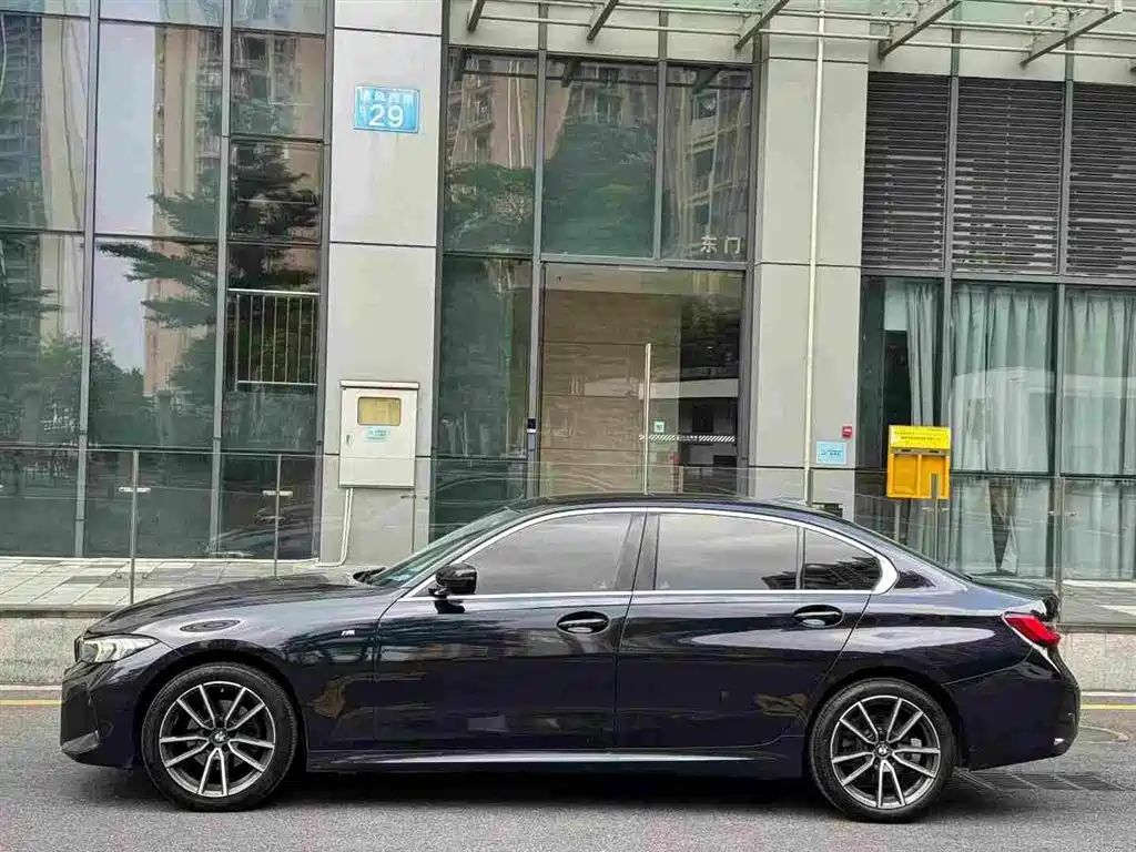 BMW 3 Series — миниатюра 3
