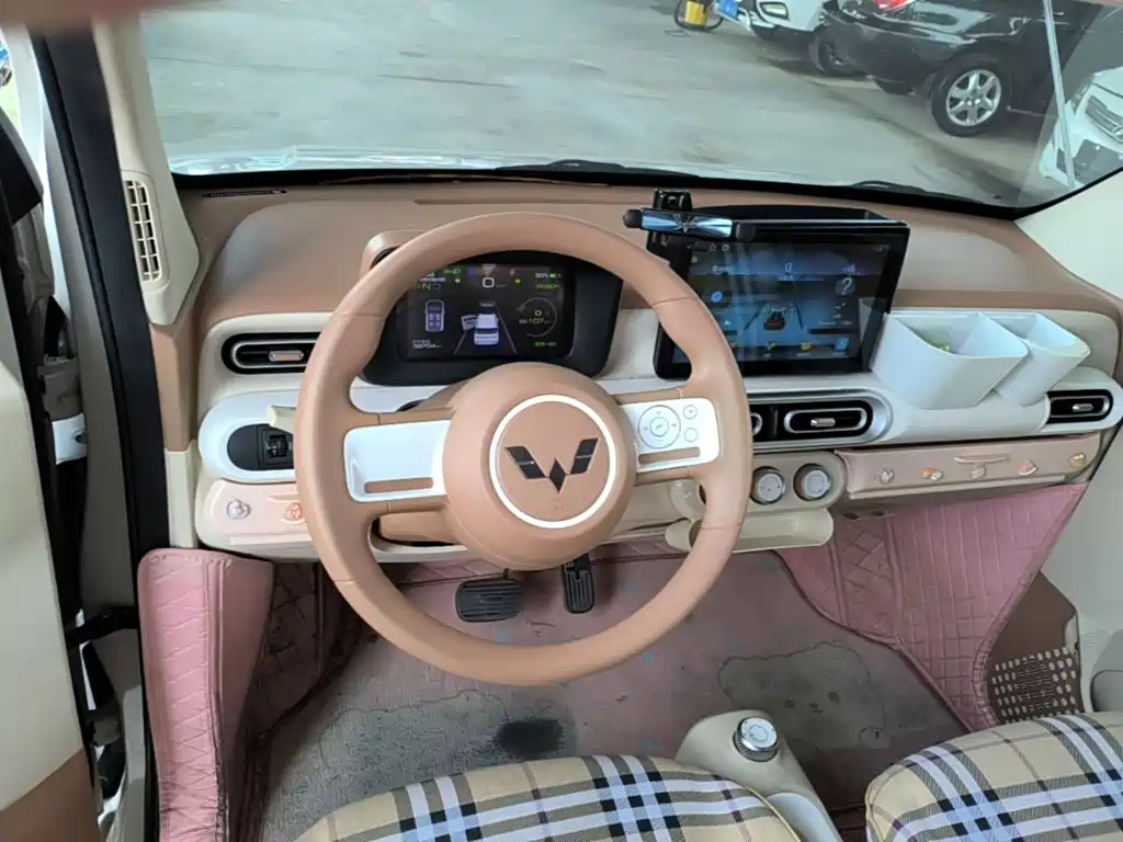 Wuling MINIEV — миниатюра 11