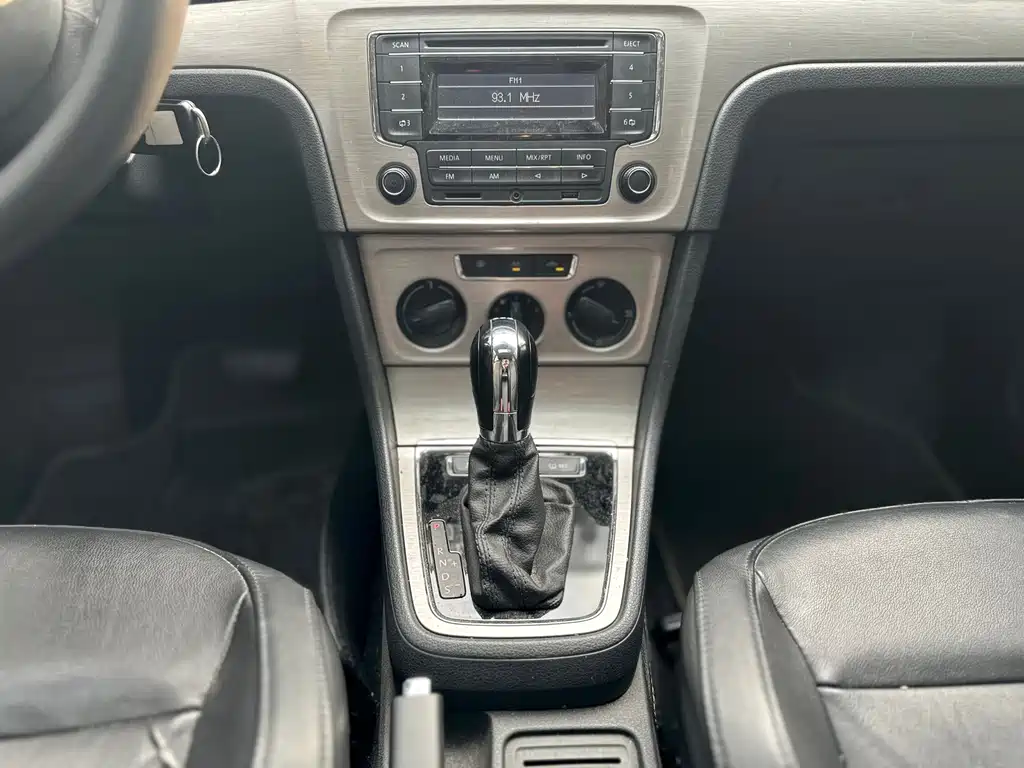 Volkswagen Lavida — миниатюра 14
