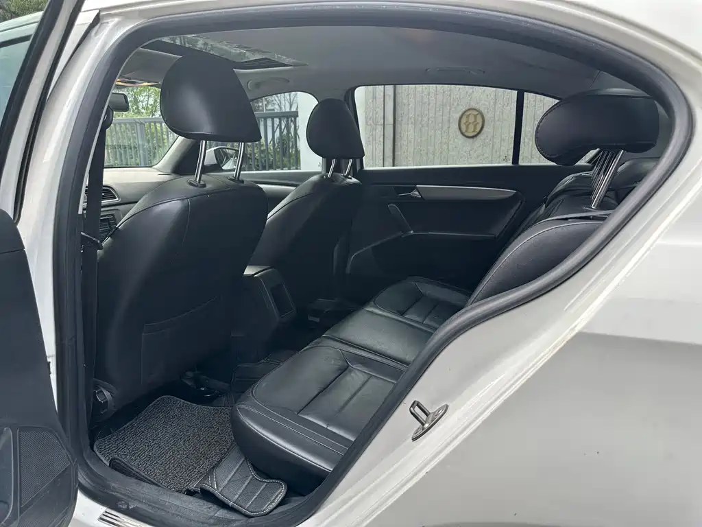 Volkswagen Lavida — миниатюра 21