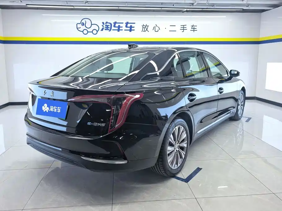 Hongqi Hongqi E-QM5 — миниатюра 3