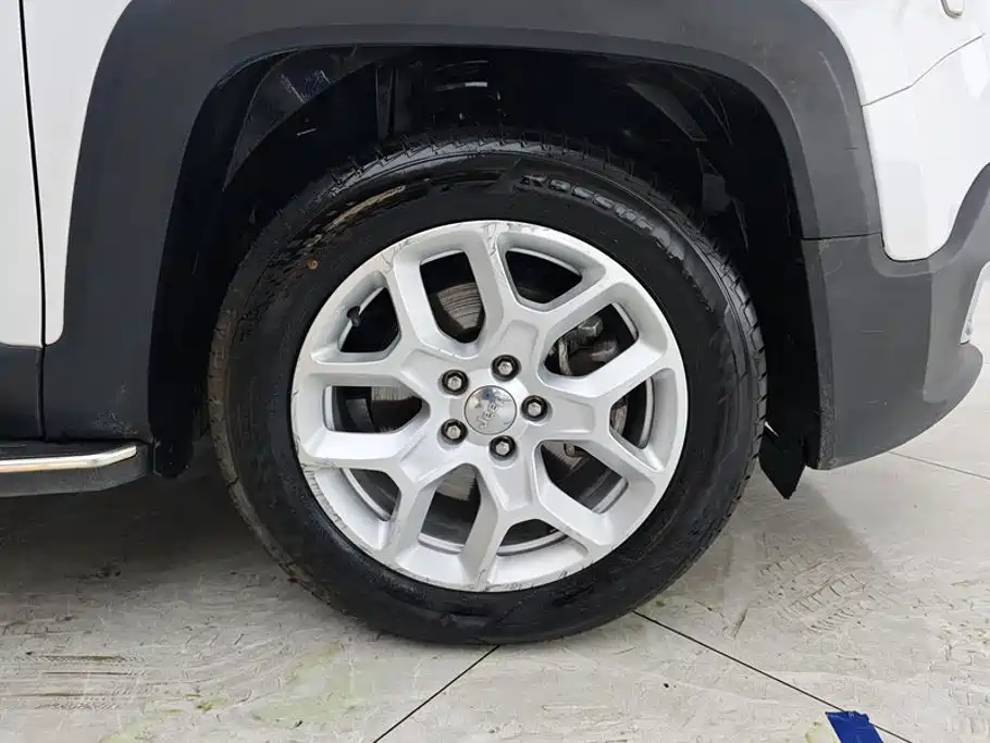 Jeep Renegade — миниатюра 6