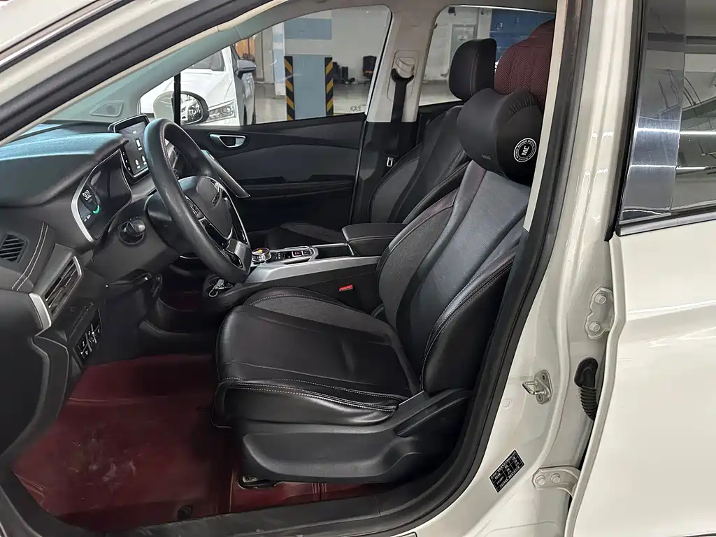 BAIC EX3 — миниатюра 8