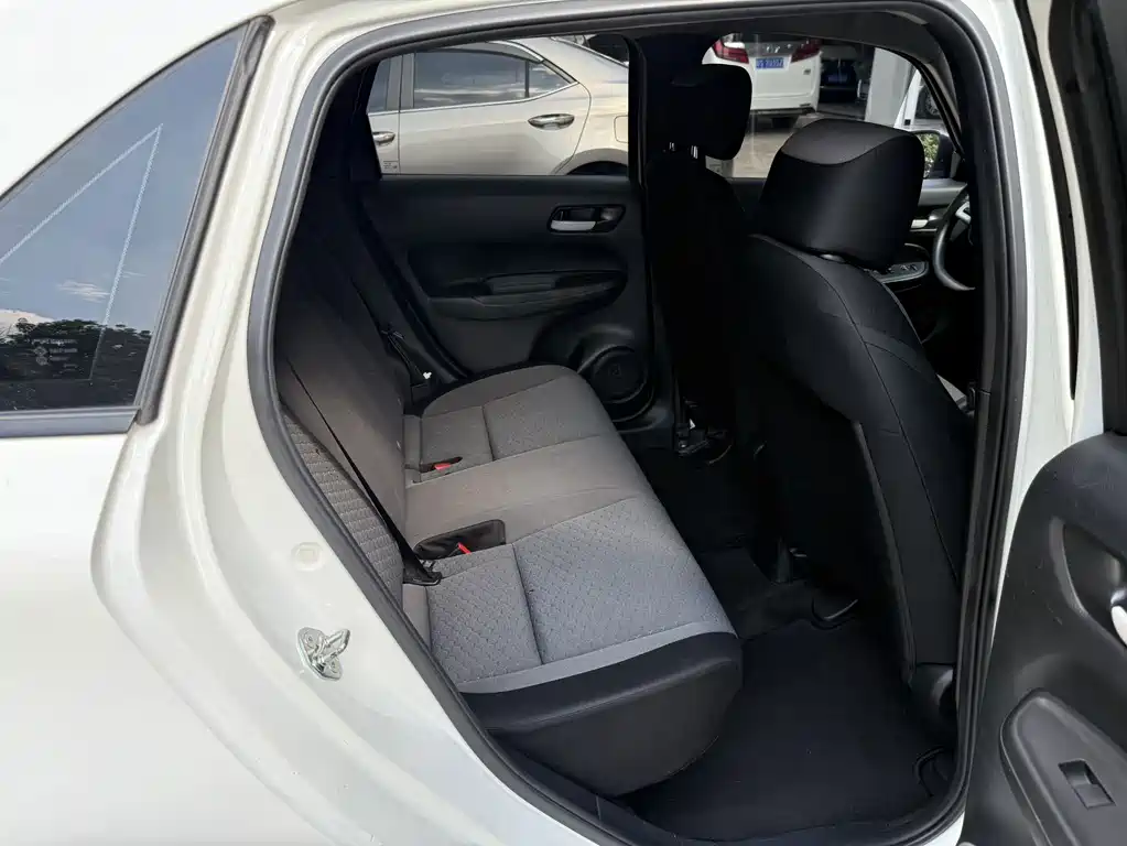 Honda Fit — миниатюра 9