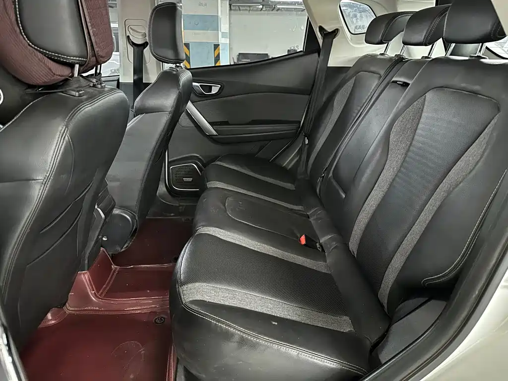 BAIC EX3 — миниатюра 13
