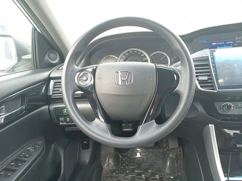 Honda Accord — миниатюра 11