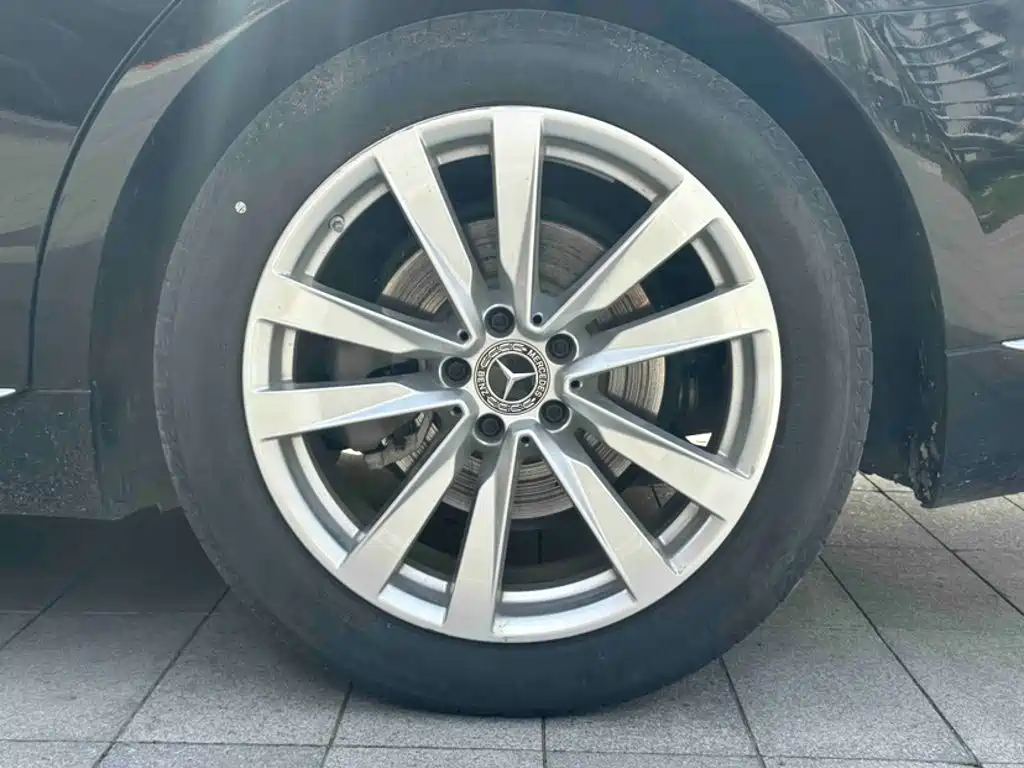 Mercedes-Benz S-Class — миниатюра 10