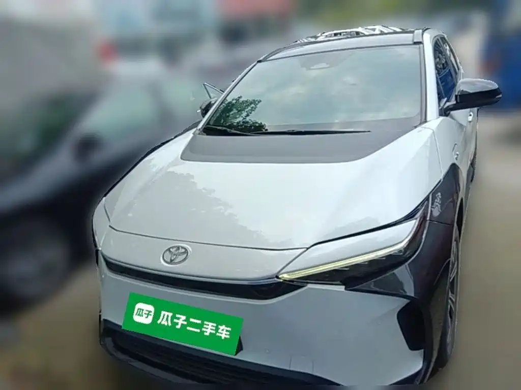 Toyota bZ4X — миниатюра 5