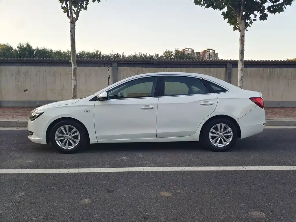 Buick Excelle — миниатюра 20