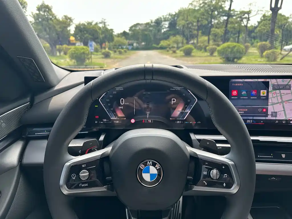 BMW 5 Series — миниатюра 9