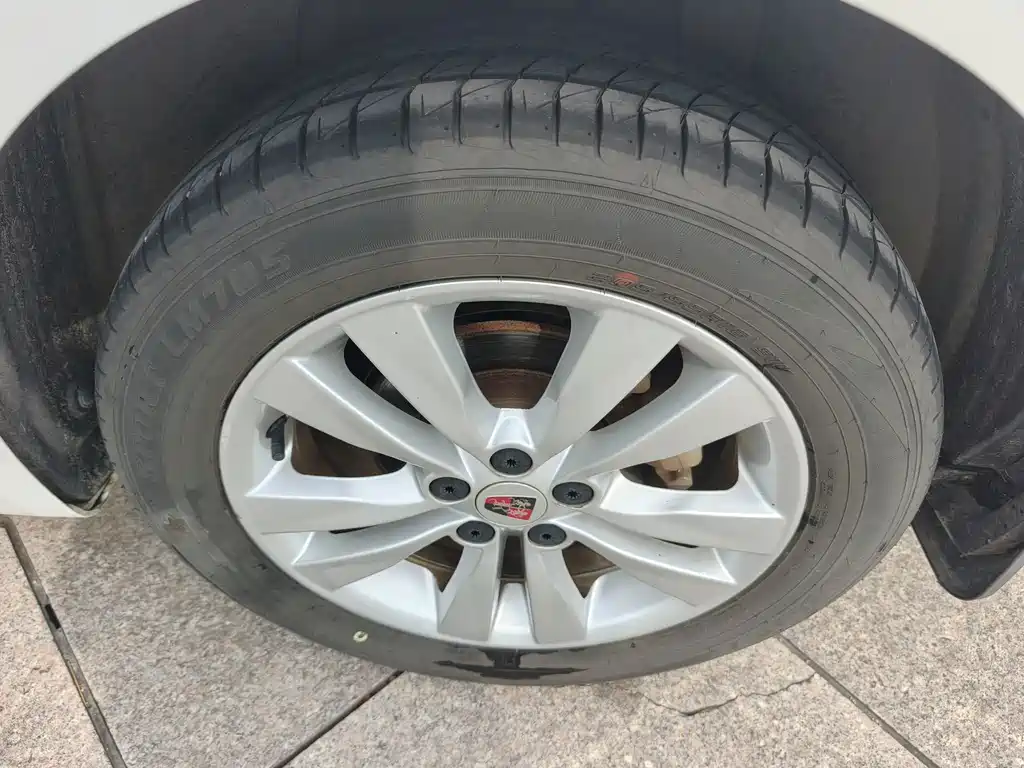 Roewe 360 — миниатюра 13