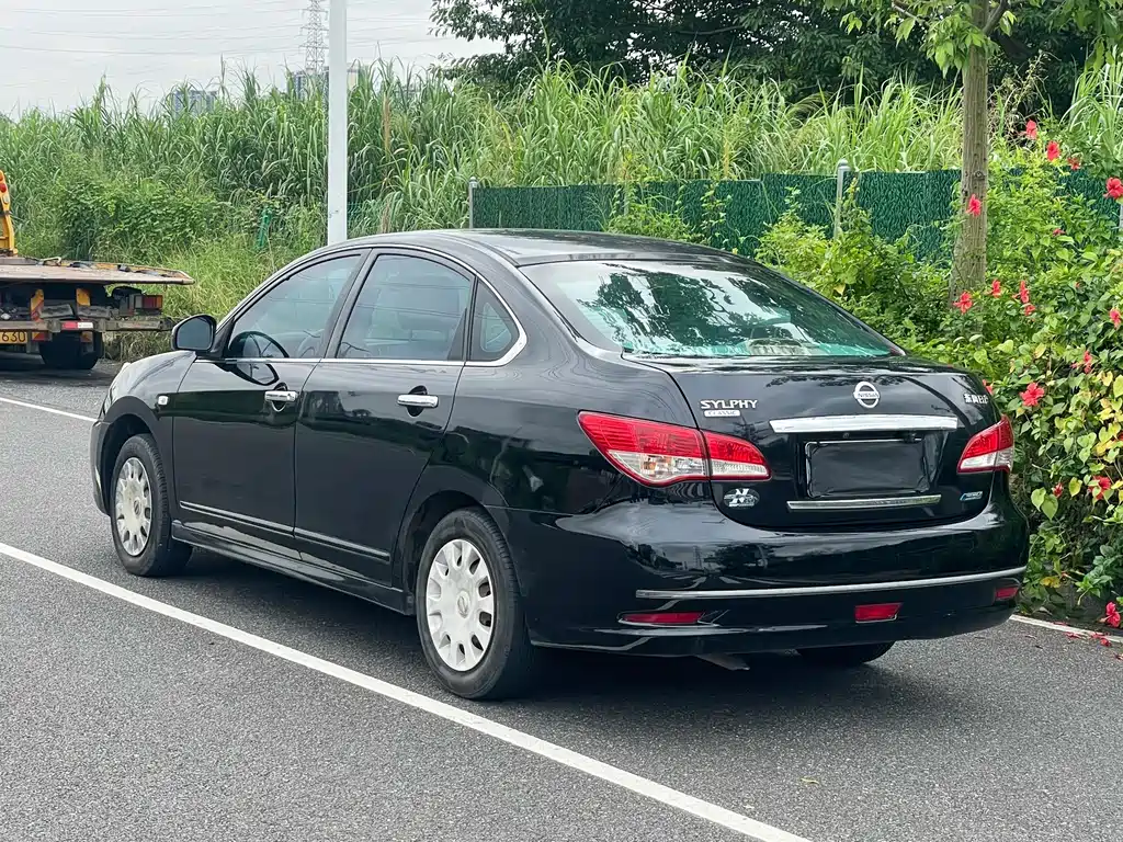 Nissan Sylphy — миниатюра 7