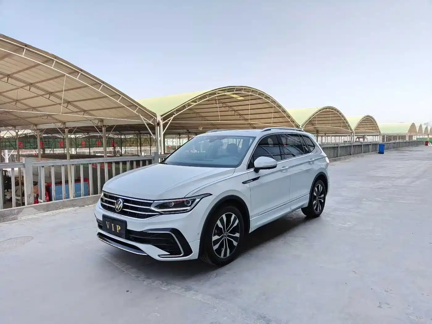 途观L 2024款 出众款 330TSI 自动两驱R-Line龙耀版 2024