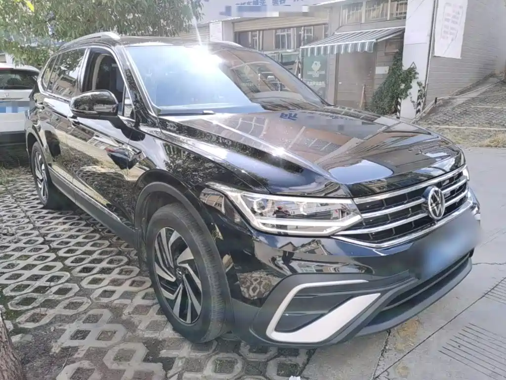 Volkswagen Tiguan L — миниатюра 4