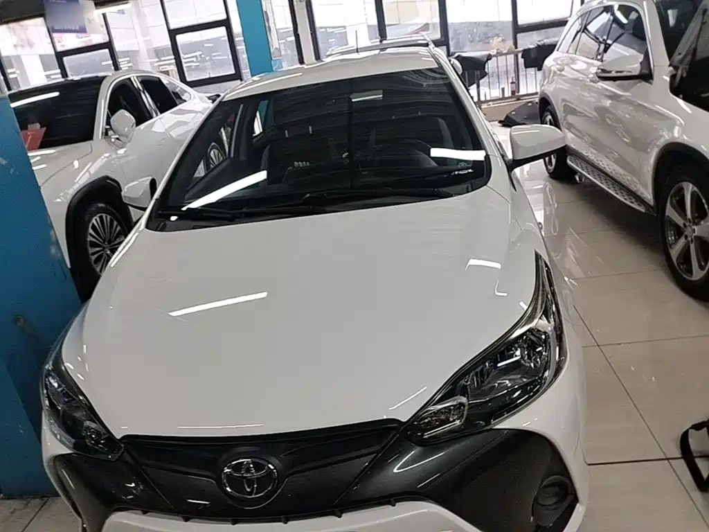 Toyota Yaris L — миниатюра 3