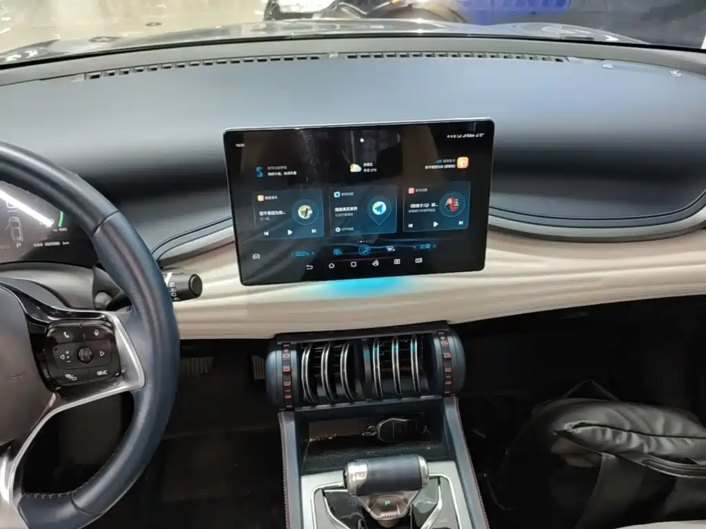BYD Yuan Plus — миниатюра 10
