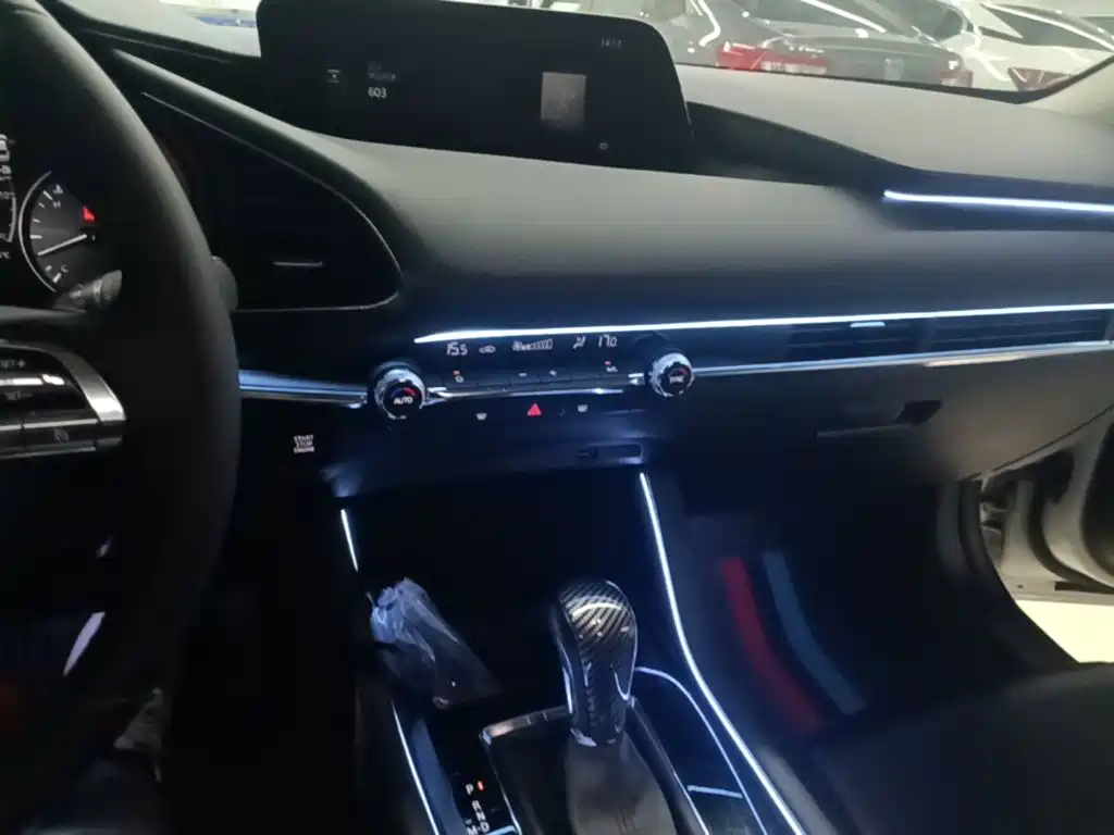 Mazda 3 Axela — миниатюра 13