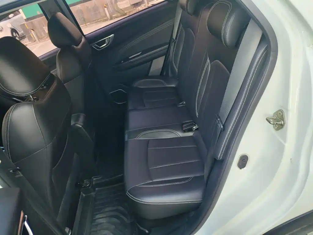 Geely Vision X3 — миниатюра 17
