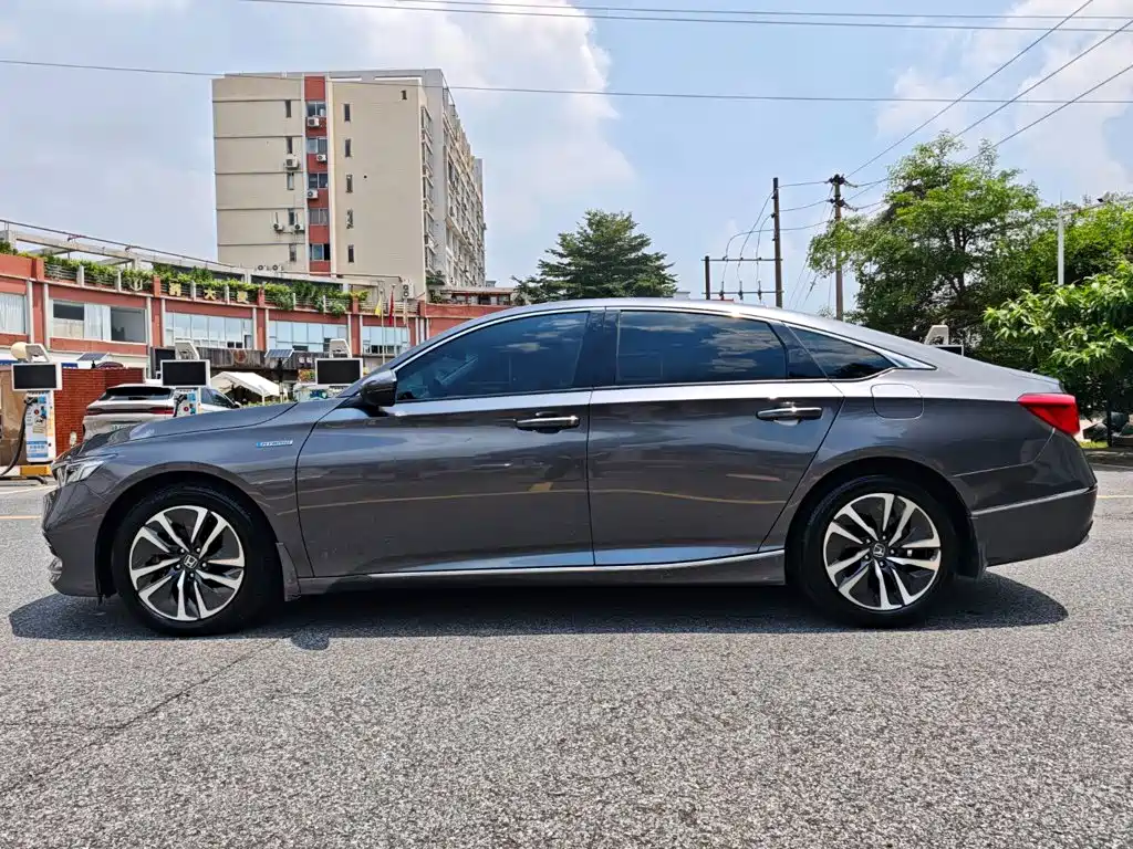 Honda Accord — миниатюра 8
