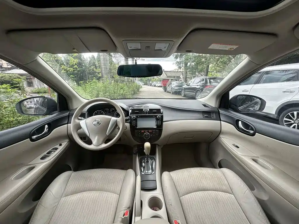 Nissan Tiida — миниатюра 6