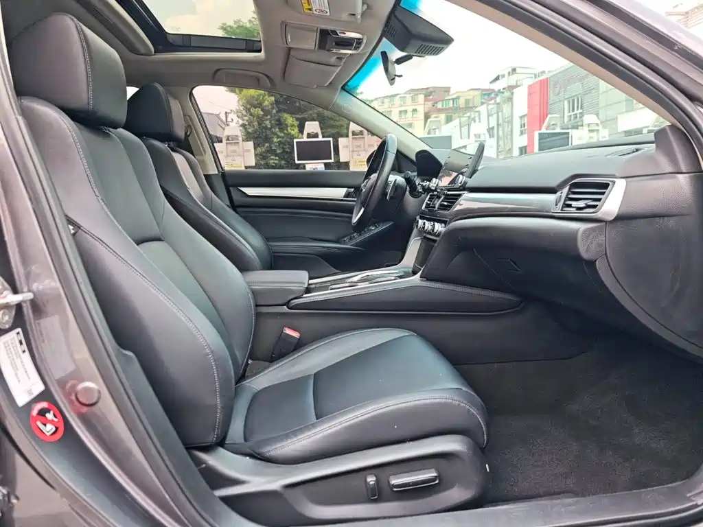 Honda Accord — миниатюра 20