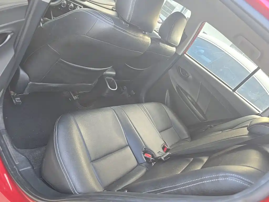 Toyota Yaris L — миниатюра 17