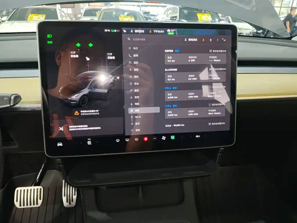 Tesla Model Y — миниатюра 13