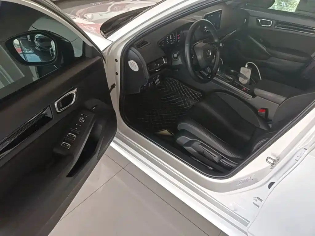 Honda Civic — миниатюра 16