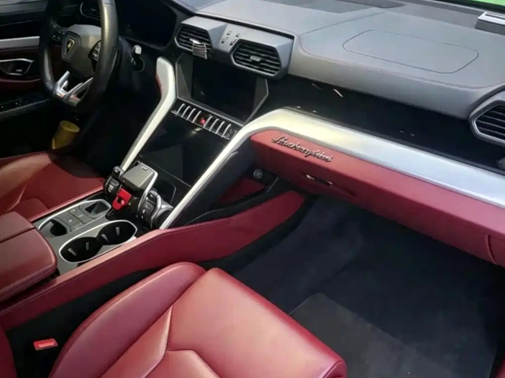 Lamborghini Urus — миниатюра 6