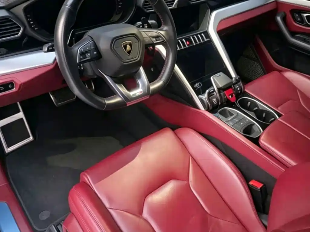 Lamborghini Urus — миниатюра 2
