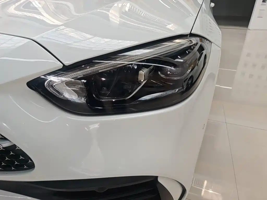 Mercedes-Benz C-Class — миниатюра 24