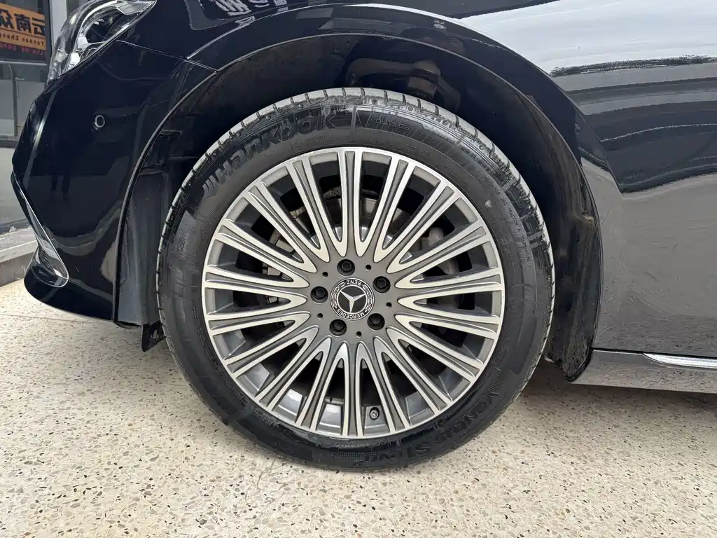 Mercedes-Benz E-Class — миниатюра 27