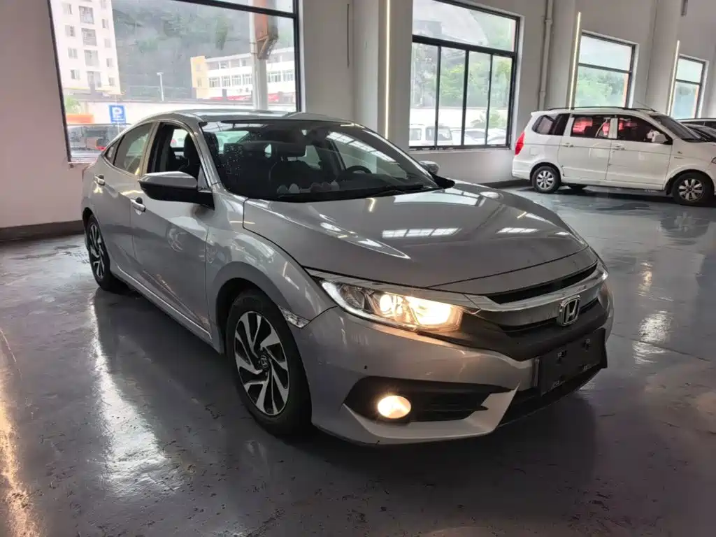 Honda Civic — миниатюра 4
