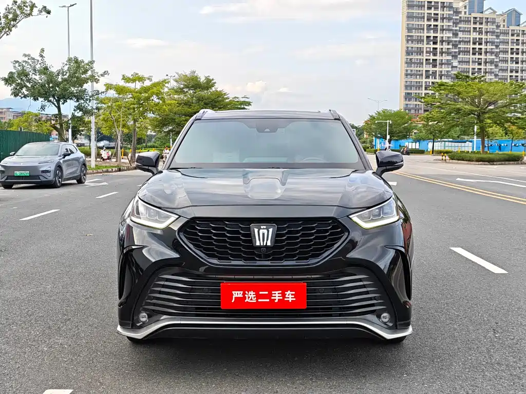 Toyota Crown Kluger — миниатюра 3