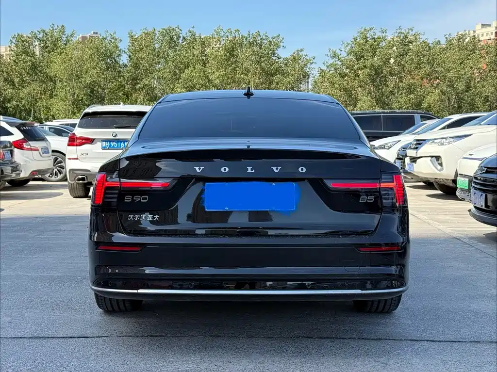 Volvo S90 — миниатюра 11