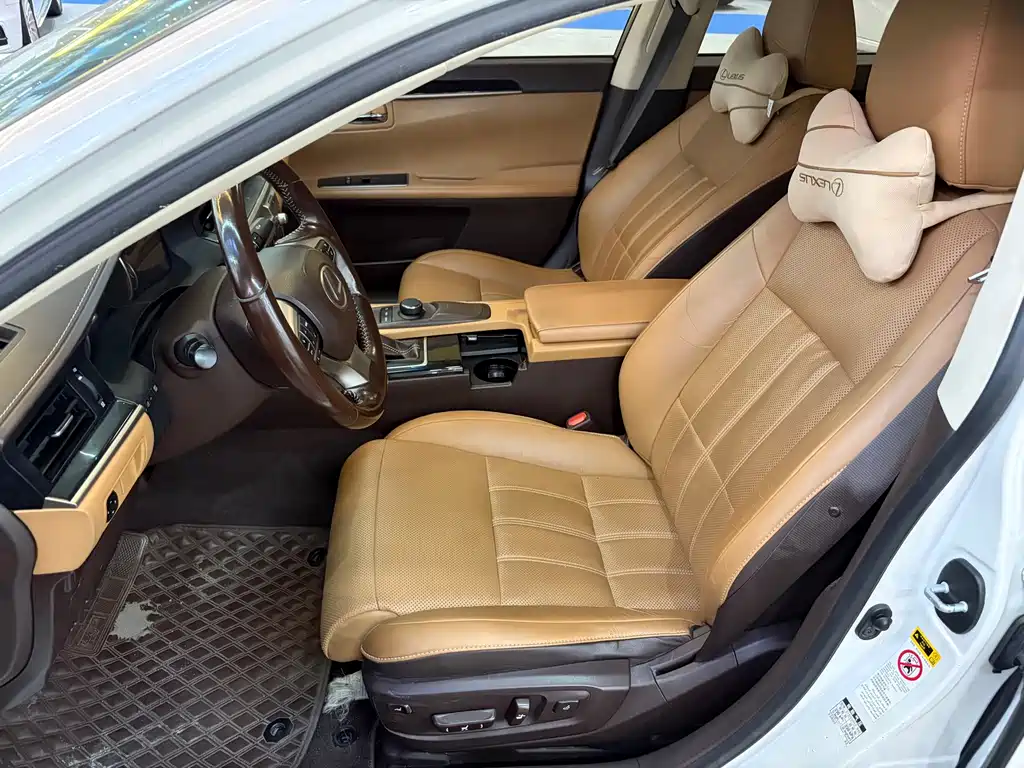 Lexus ES — миниатюра 4
