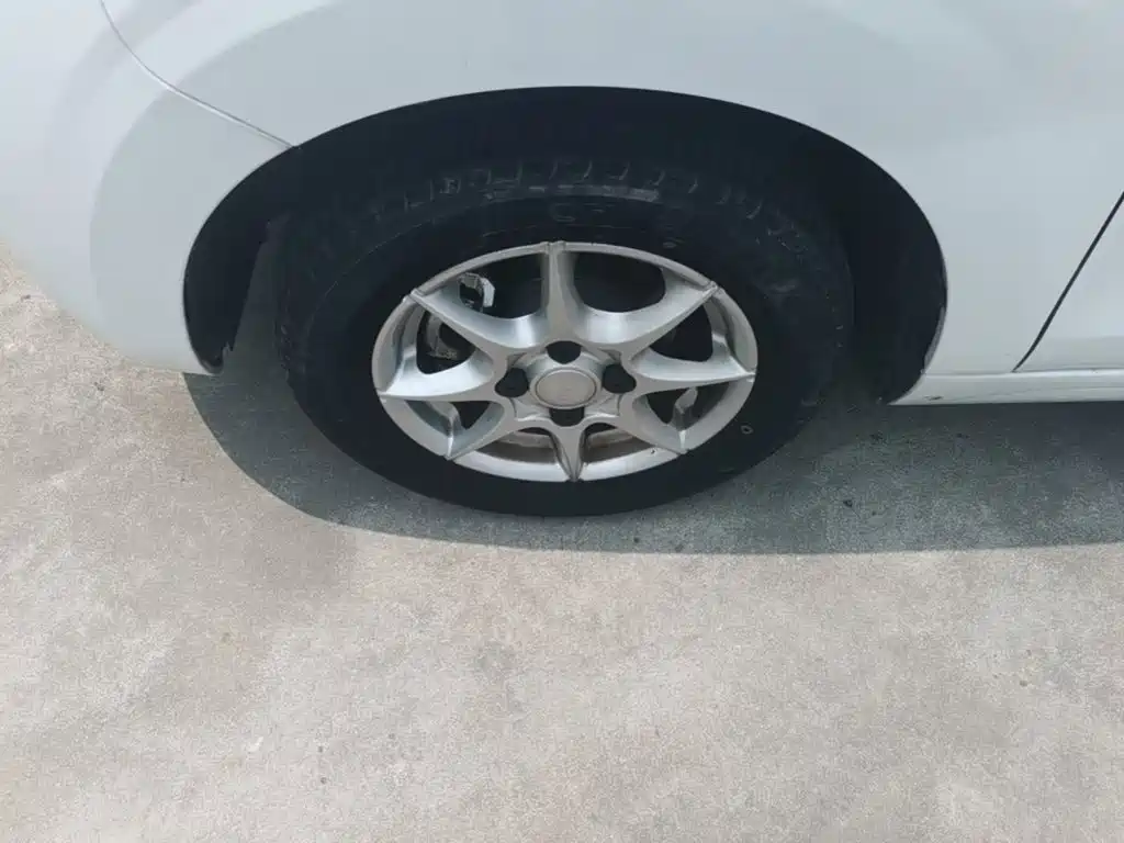 Roewe Clever — миниатюра 23