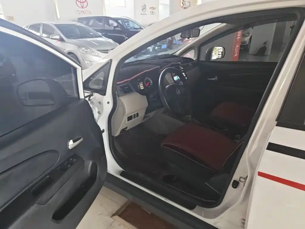 Venucia R50 — миниатюра 16